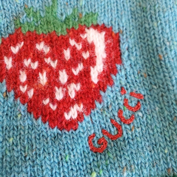 NWT Gucci Blue Green Red Strawberries Wool Knit Pet Sweater Size XXS - Picture 5 of 14